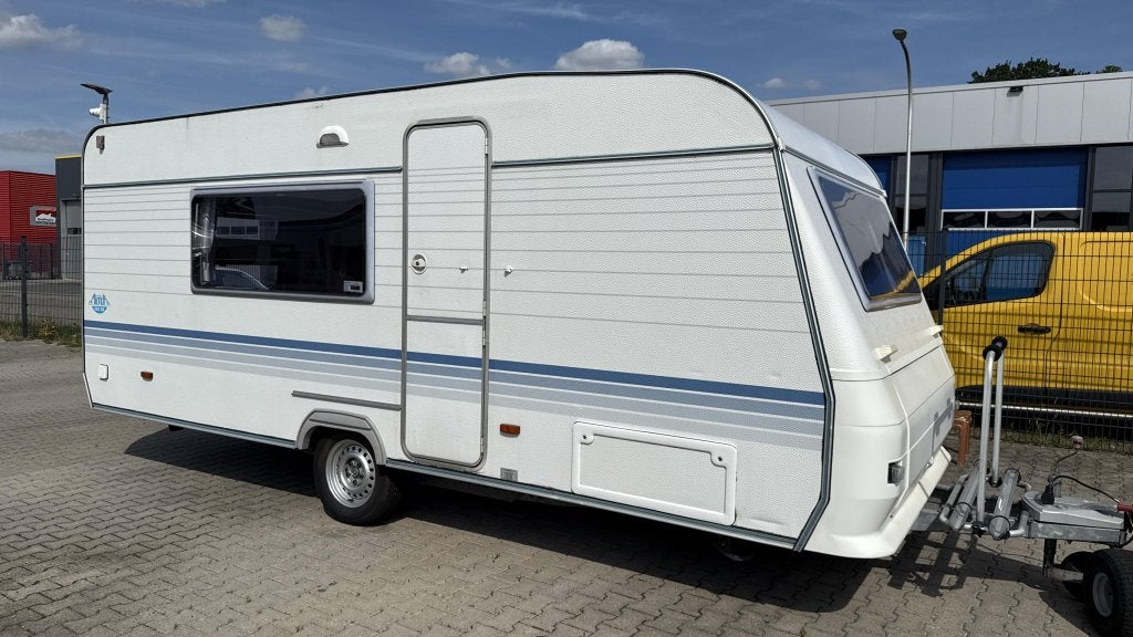 Adria Altea 502 DK bouwjaar 2004 met voortent, Caravans en Kamperen, Caravans, Bedrijf, Treinzit, Adria, 5 tot 6 meter