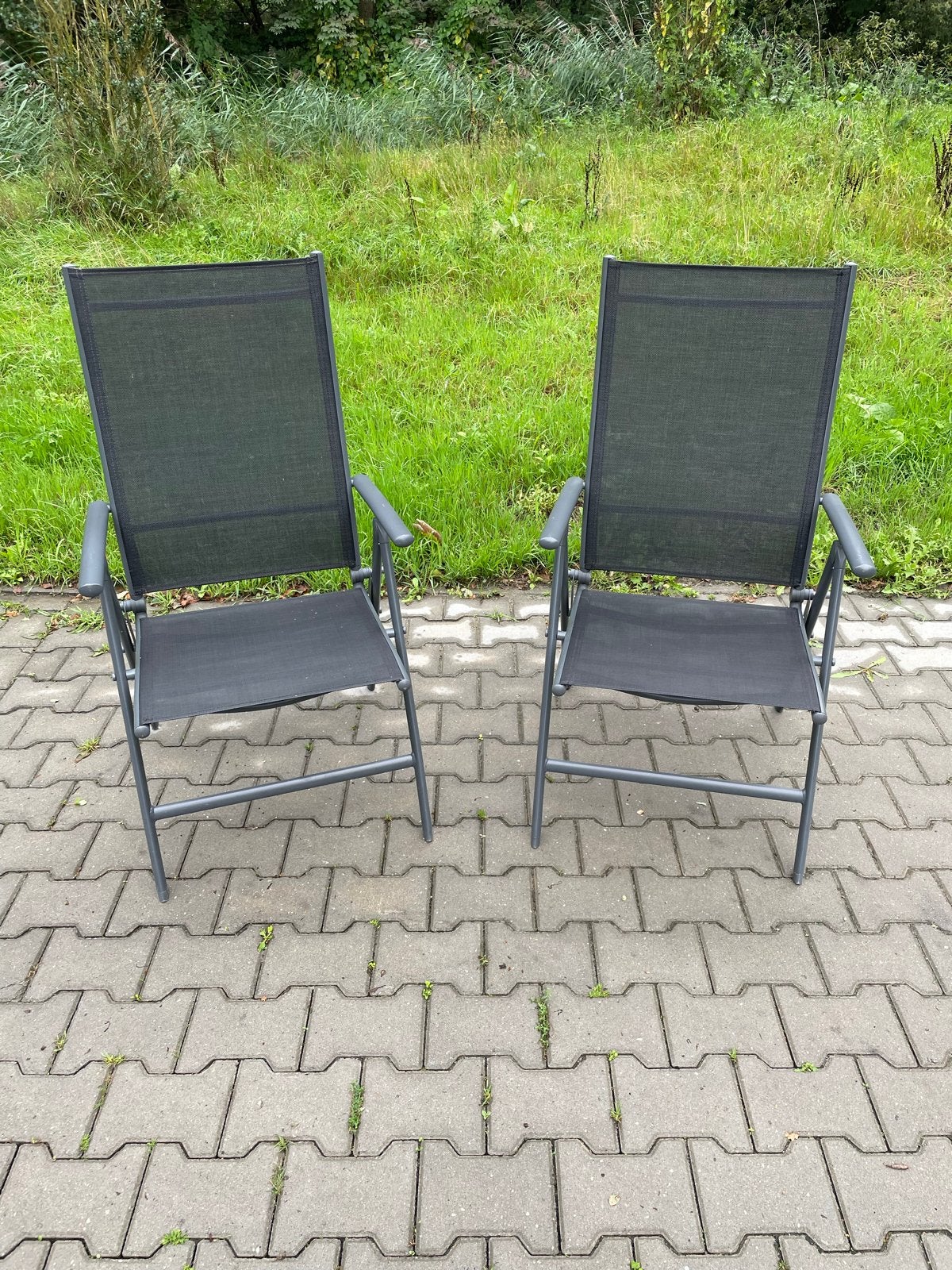 2x Verstelbare en Inklapbare Tuinstoelen - Grijs, Ophalen of Verzenden, Gebruikt, Metaal, Inklapbaar