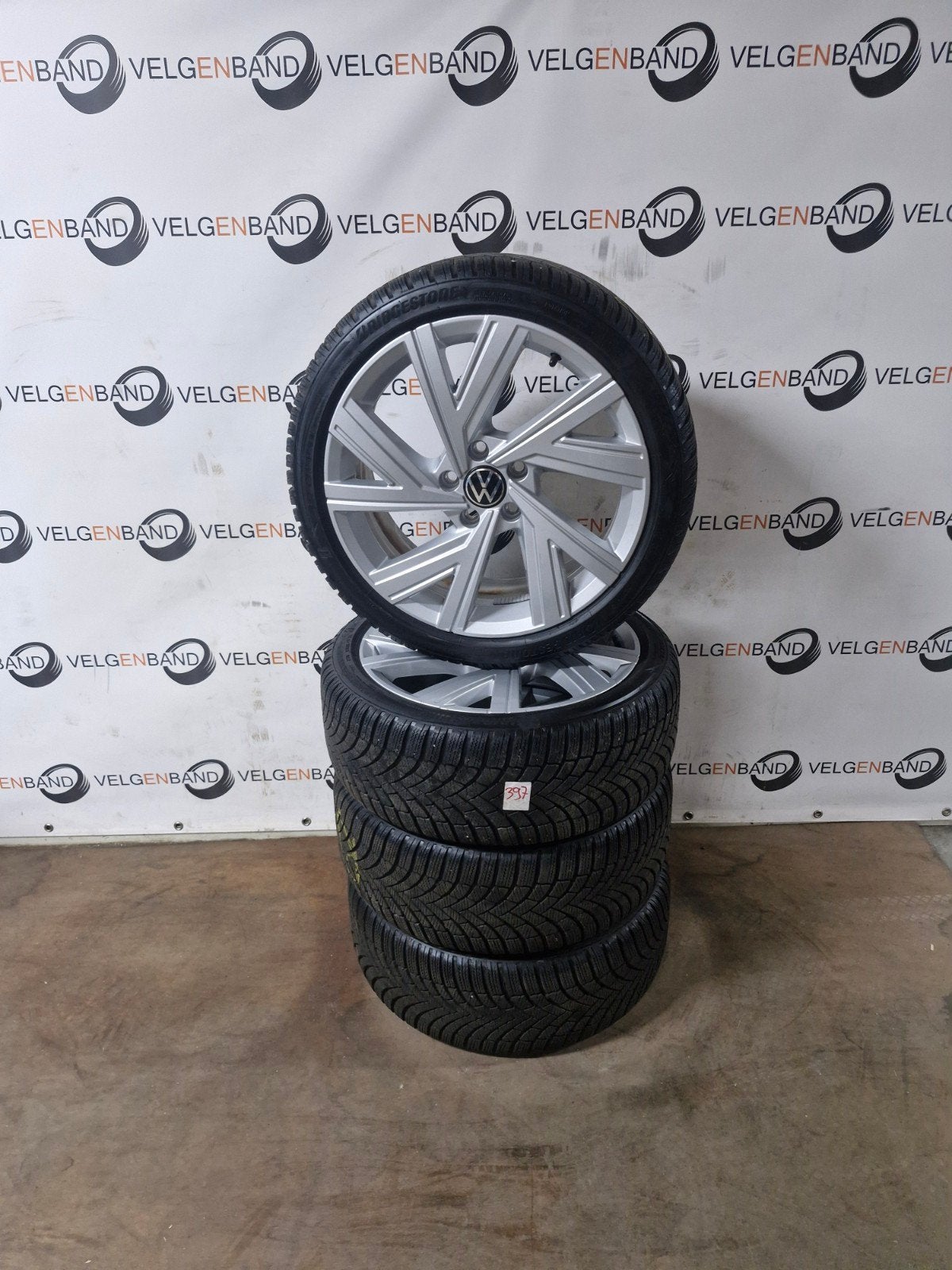 Winterset Volkswagen Golf 8 Bergamo 225 40 18 5x112 57,1 gti, 18 inch, Gebruikt, ., Banden en Velgen