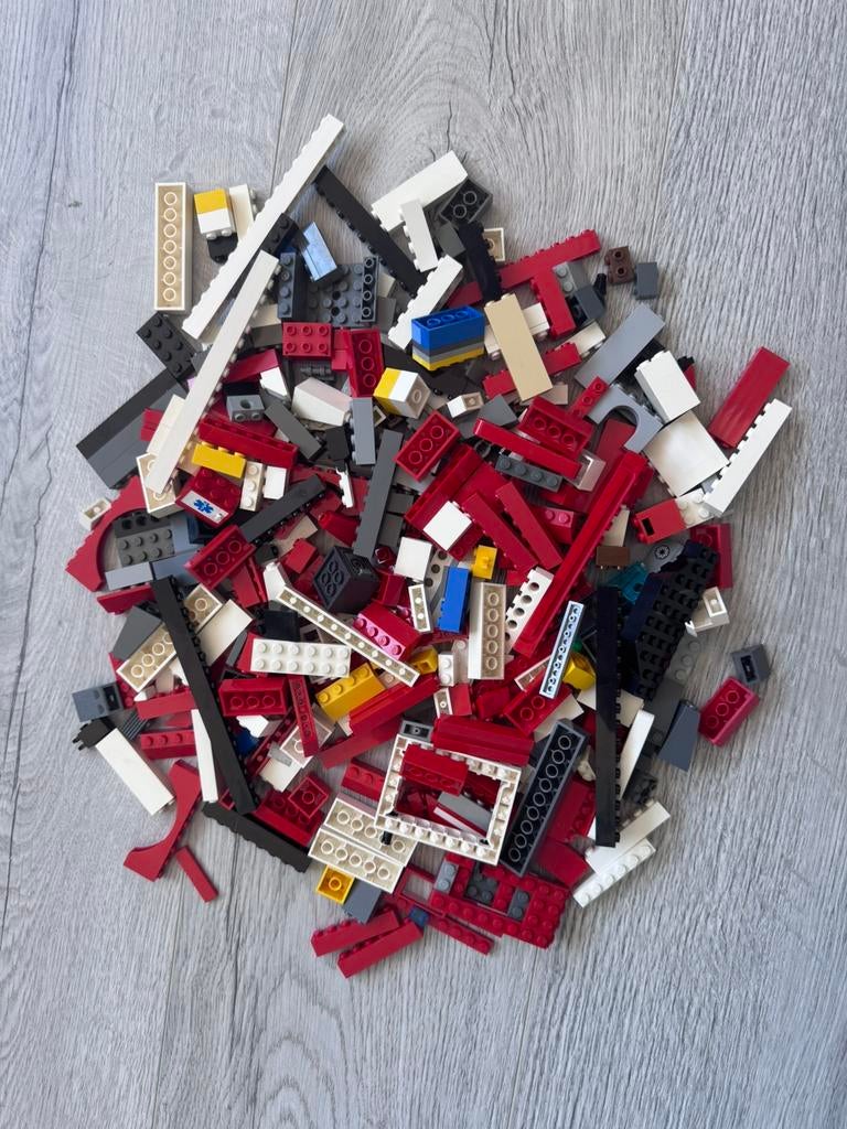 LEGO Bouwstenen Mix Rood Wit Grijs Zwart 658 gram, Ophalen of Verzenden, Gebruikt, Overige merken