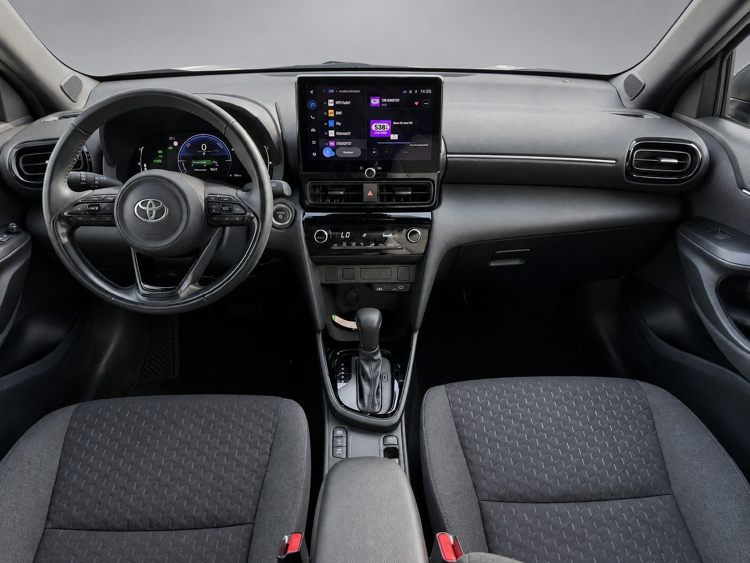 Toyota Yaris Cross 1.5 Hybrid 115 First Edition|FACELIFT|Car, Auto's, Dealer onderhouden, Gebruikt, 1165 kg, Leder en Stof