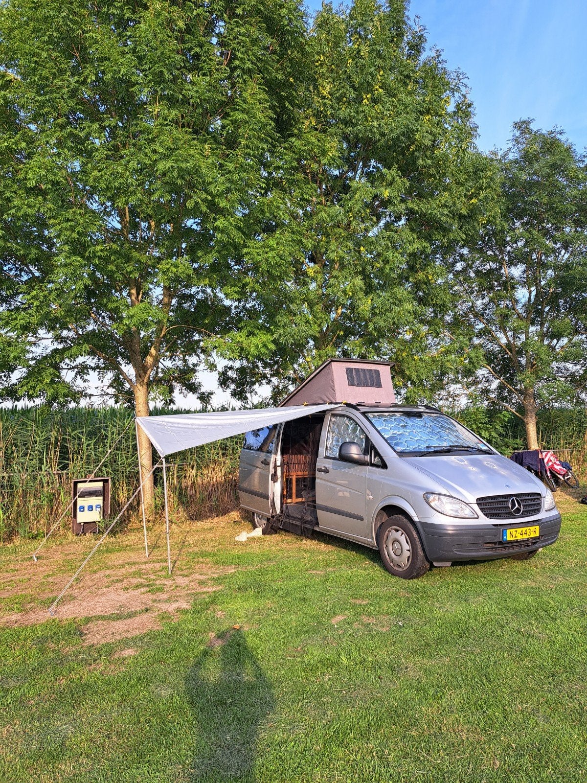 Mercedes vito w639 kampeerbus MET NIEUWE APK!, 197 €/maand, 2000 kg, 7 stoelen, Origineel Nederlands