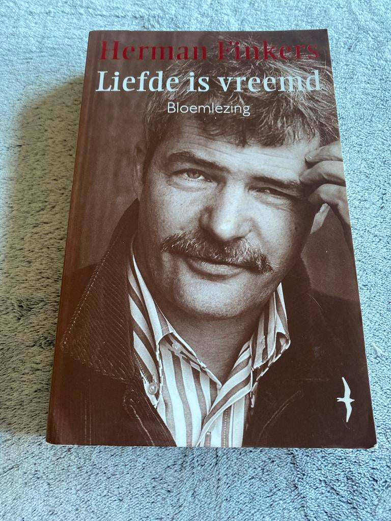Herman Finkers - Liefde is vreemd (Bloemlezing), Ophalen of Verzenden, Zo goed als nieuw