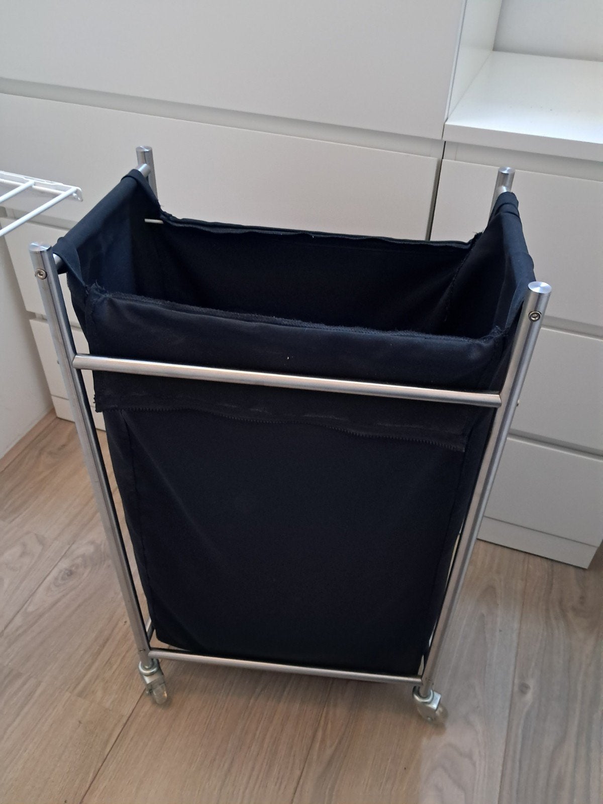 IKEA Grundtal wasmand op wielen, Huis en Inrichting, Ophalen