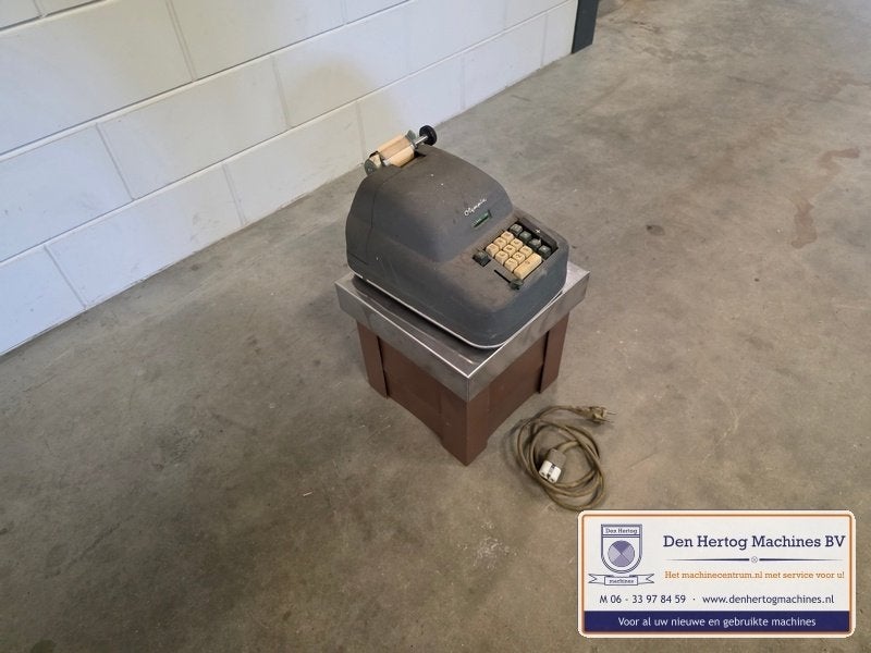 olympia Adma telmachine met rol antiek beleving decoratie, Ophalen, Gebruikt