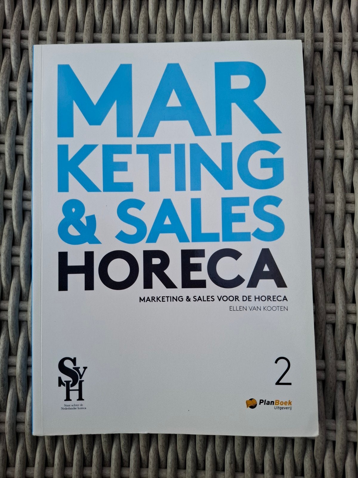Studieboek marketing & sales horeca 2, Ophalen of Verzenden, Zo goed als nieuw, Ellen van Kooten, Nederlands