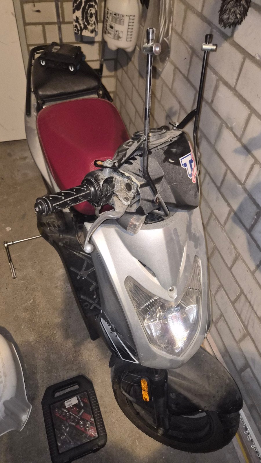 Kymco Agility 50 opknapper | Scooter | Compleet, Fietsen en Brommers, Ophalen, Gebruikt, Kymco, Maximaal 45 km/u