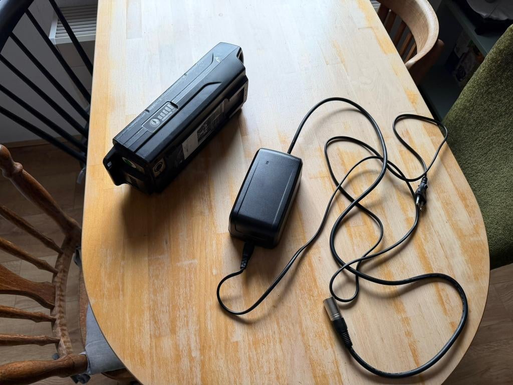 Giant Energypak 400 36V, 13,0Ah + Oplader, Ophalen, Gebruikt