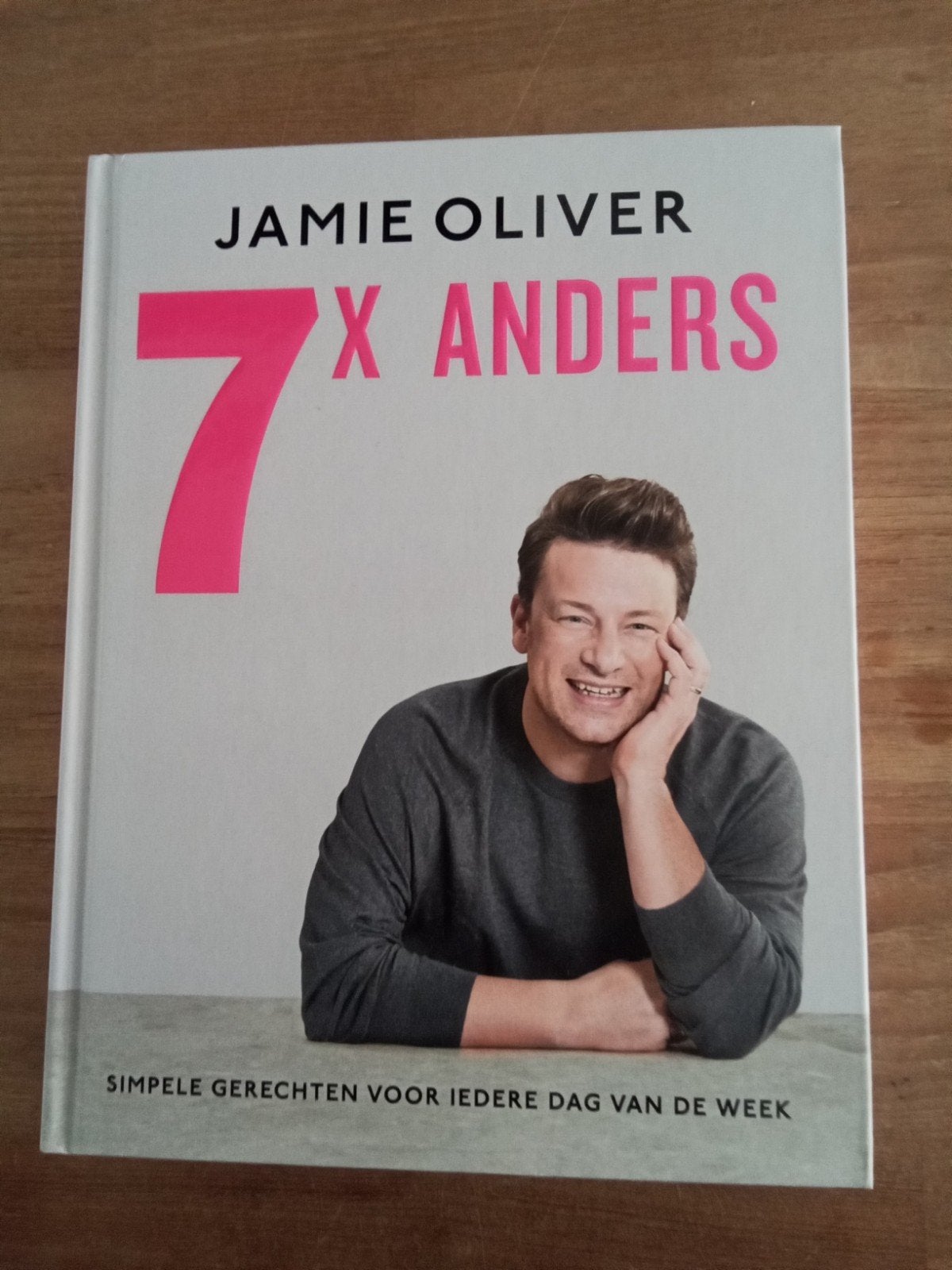Jamie Oliver - Jamie Oliver - 7 x anders, Boeken, Ophalen of Verzenden, Zo goed als nieuw, Jamie Oliver