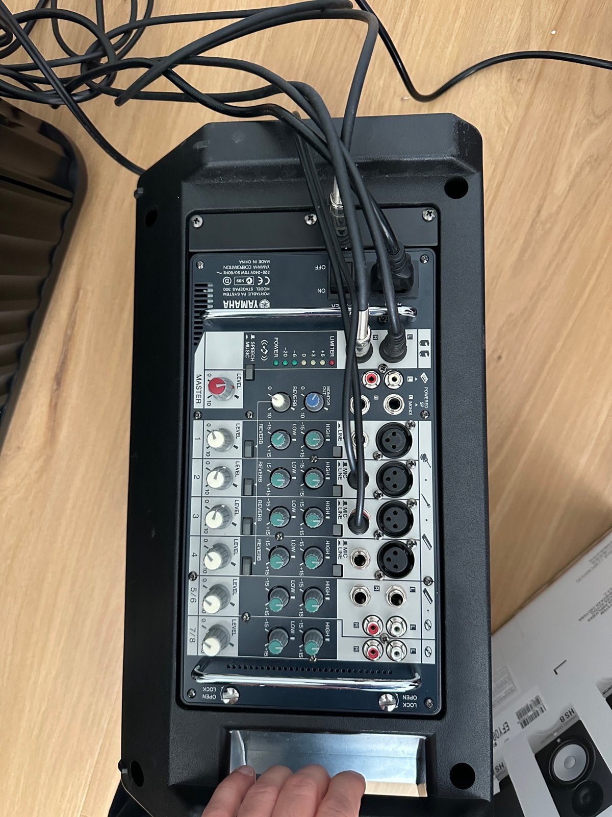 Yamaha Stagepas 300, Muziek en Instrumenten, Ophalen, Zo goed als nieuw, Minder dan 500 watt