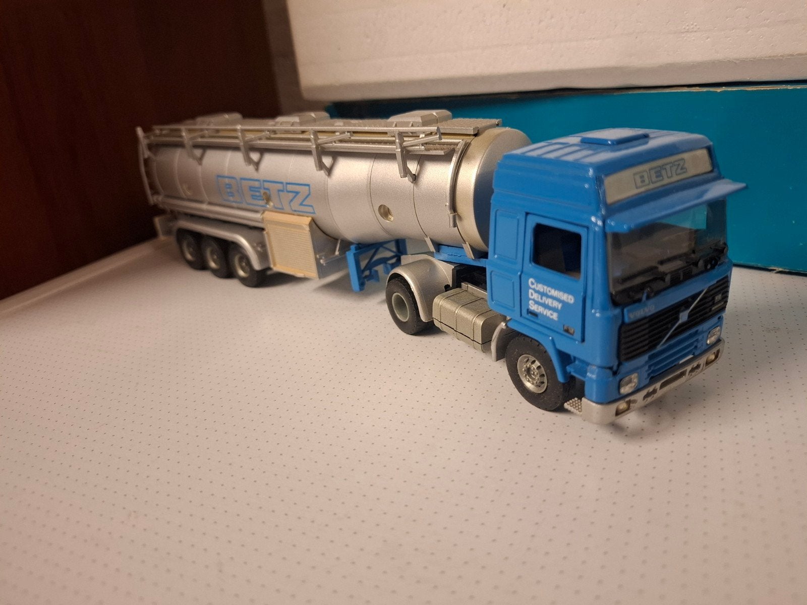 volvo F12 Betz Tanktransport Tekno, Hobby en Vrije tijd, Modelauto's | 1:50, Ophalen of Verzenden, Zo goed als nieuw, Bus of Vrachtwagen