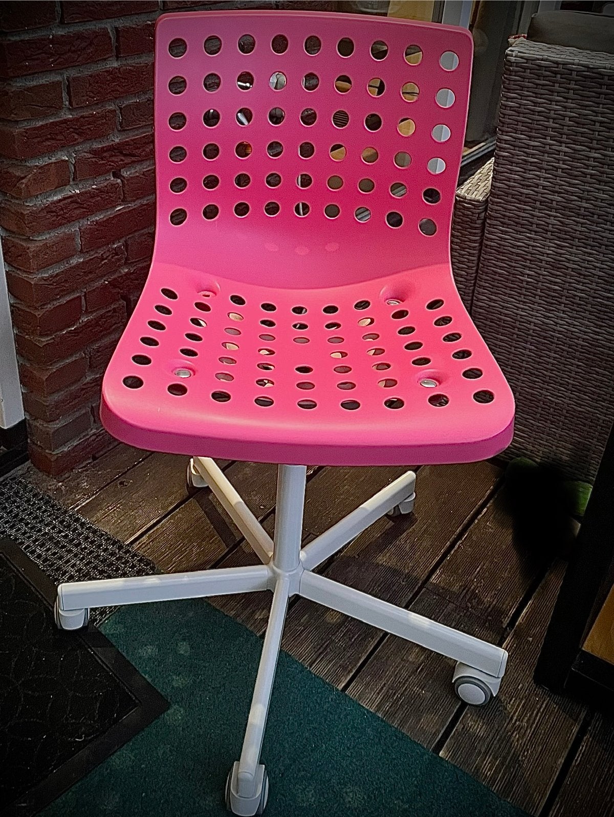 Roze Ikea bureaustoel met wielen, Ophalen, Gebruikt, Roze, Bureaustoel