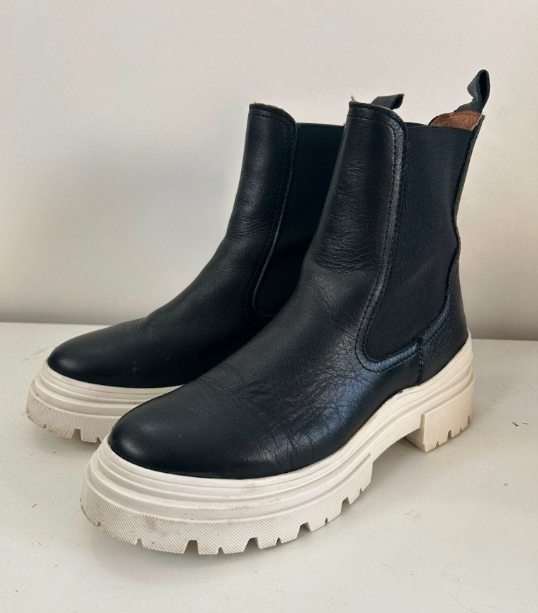 Laarzen DWRS. Leer. Maat 39, Kleding | Dames, Schoenen, DWRS, Hoge laarzen, Zwart, Ophalen of Verzenden