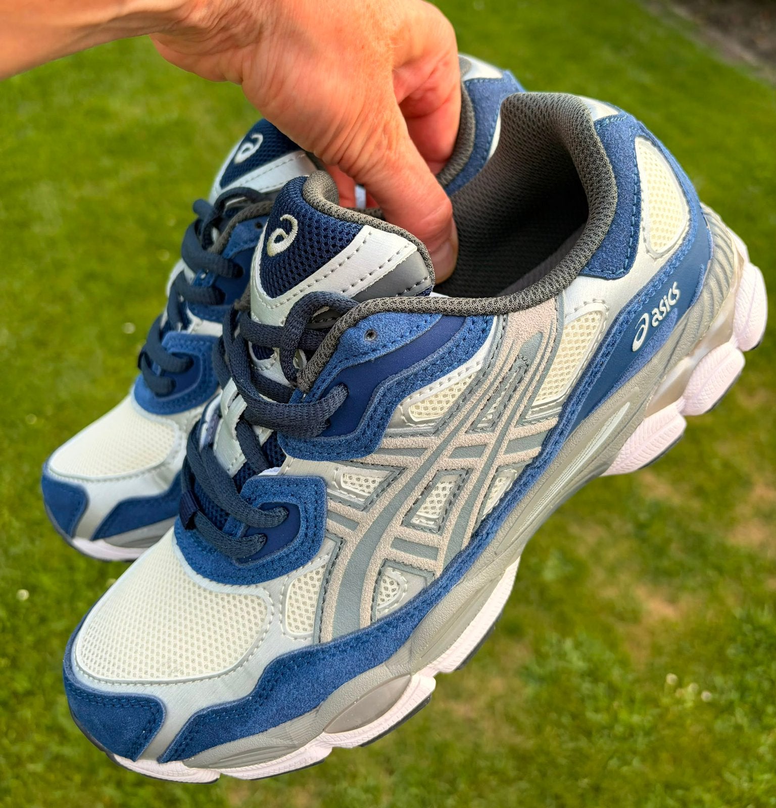 Asics gel NYC donkerblauw grijs 41,5, Blauw, Sportschoenen, Nieuw, Ophalen of Verzenden