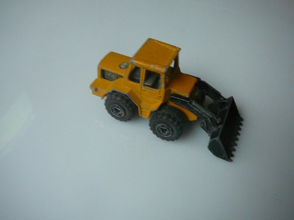 Majorette no.211no.263 ECH187 tracto bulldozer, Ophalen of Verzenden
