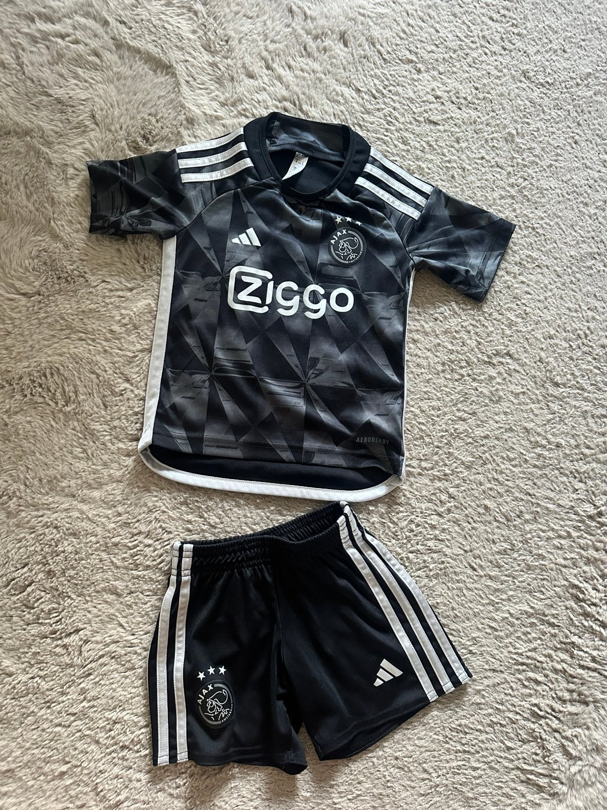 Ajax tenue maat 98 MET NAAM, Ophalen of Verzenden, Zo goed als nieuw, Jongen of Meisje