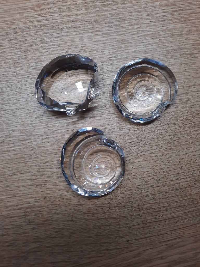 Swarovski. 3 schelpen. Doe een redelijk bod, Verzamelen, Swarovski, Ophalen of Verzenden, Zo goed als nieuw, Figuurtje
