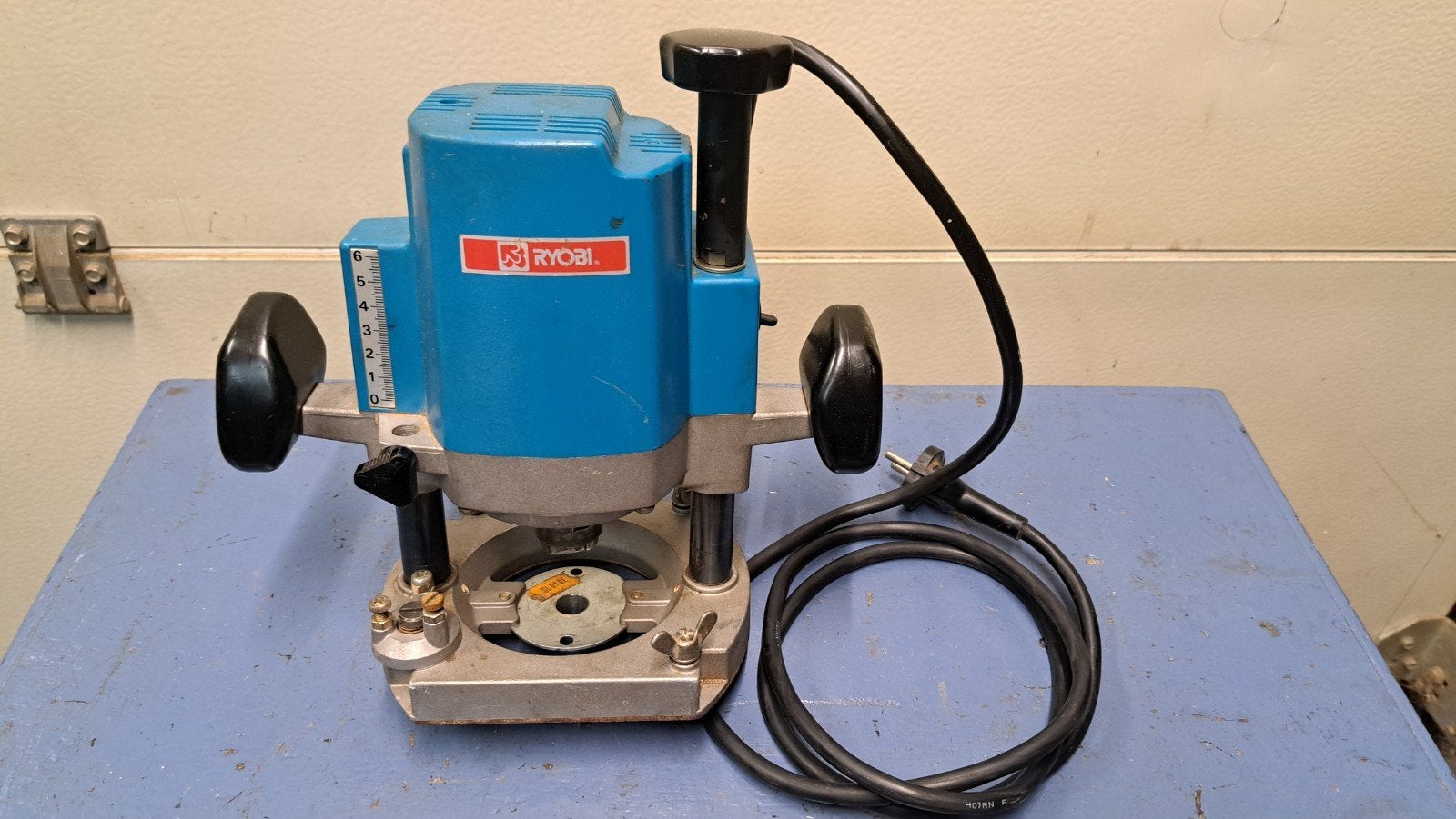 Ryobi R500 Bovenfrees  1500 Watt, Ophalen of Verzenden, Elektrisch, Bovenfrees