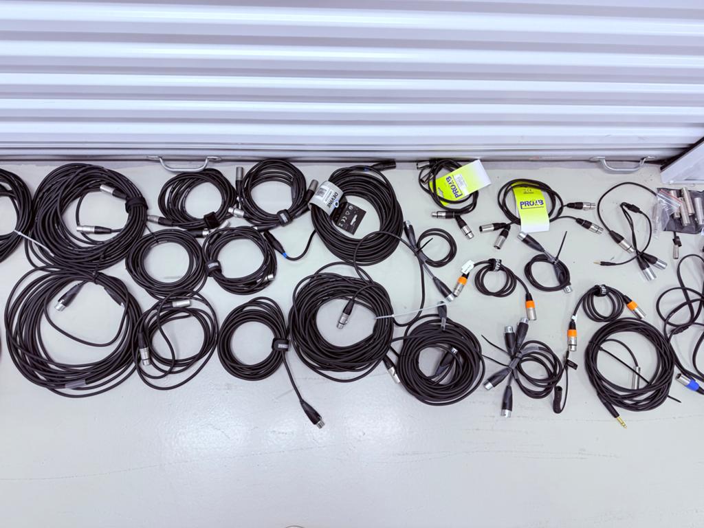 43 professionele audio kabels (XLR, Jack) - diverse lengtes, Audio, Tv en Foto, Audiokabels en Televisiekabels, Ophalen, Gebruikt