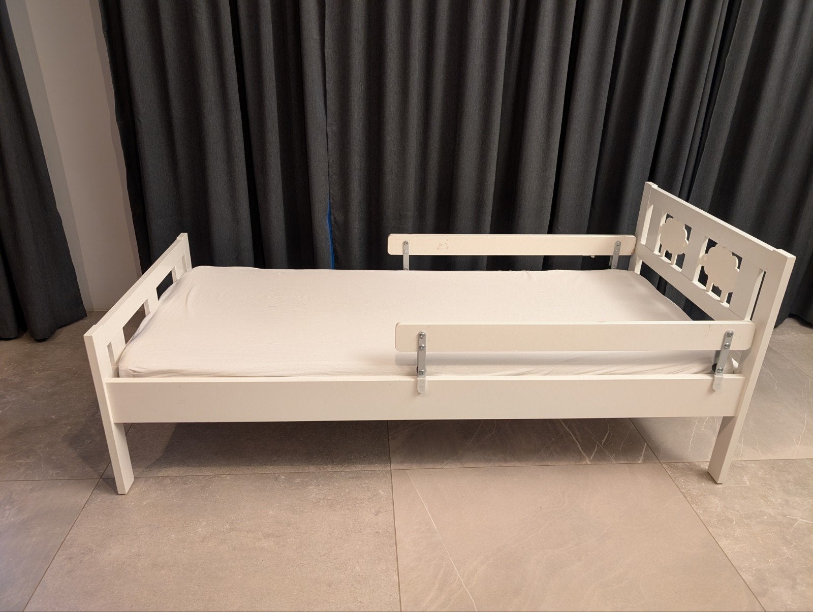 Ikea Kritter peuterbed 70x160 cm met matras, Kinderen en Baby's, Kinderkamer | Bedden, 70 tot 85 cm, Zo goed als nieuw, 160 tot 180 cm