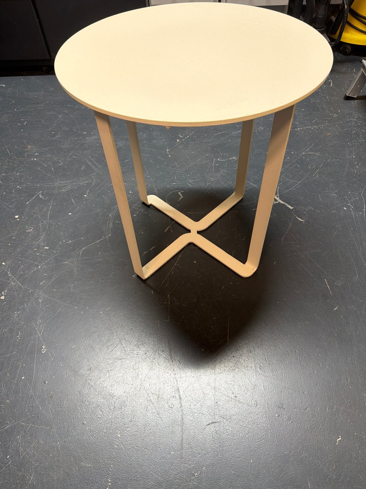 Stijlvolle ronde bijzettafel - Crème bert plantagie, Minder dan 55 cm, Gebruikt, Rond, Hout