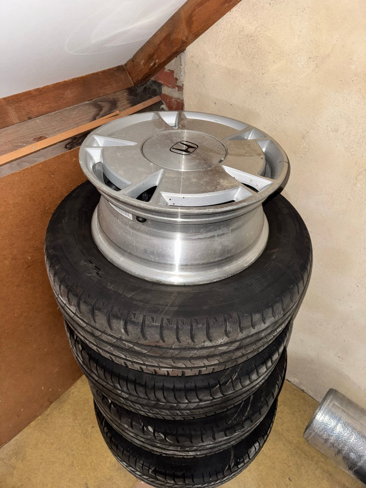 5x originele Honda Civic 15 inch velgen + Michelin banden, Ophalen, Gebruikt, 15 inch, Banden en Velgen