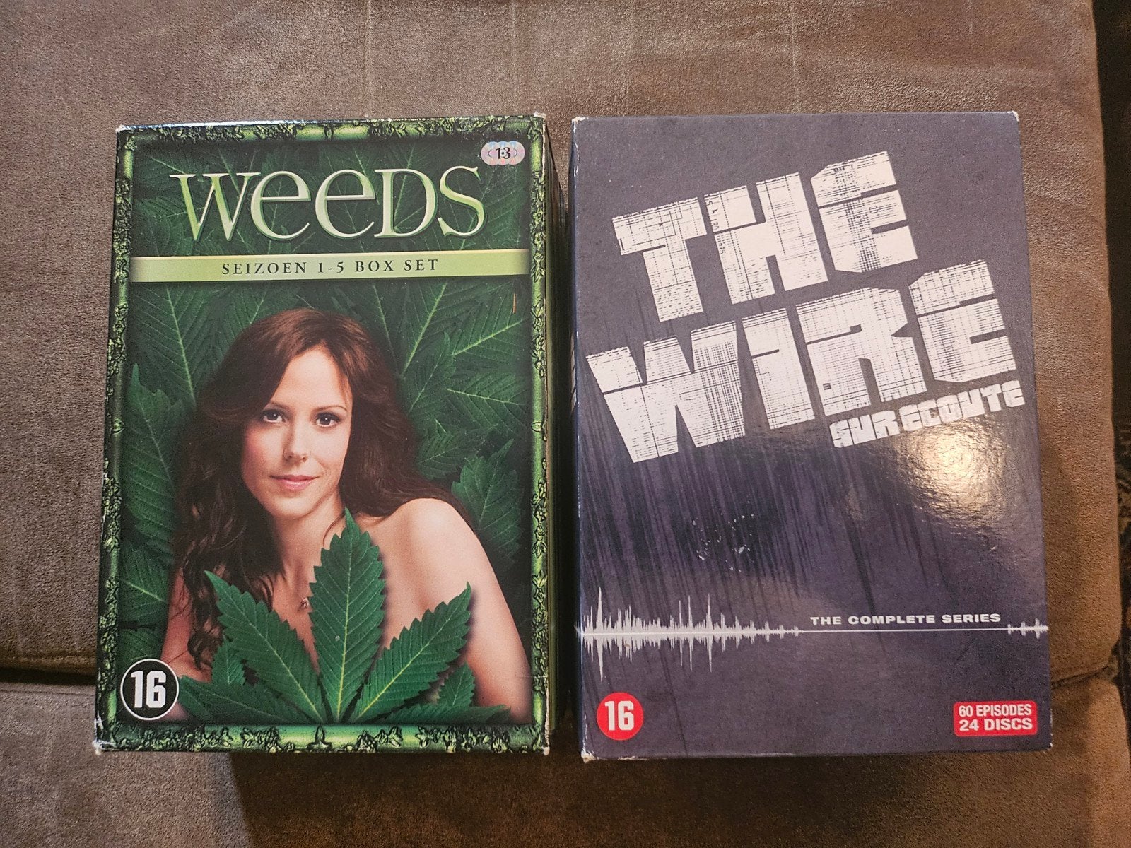 Weeds Seizoen 1-5 Box Set & The Wire Complete Series DVD, Cd's en Dvd's, Vanaf 16 jaar, Nederlands, Ophalen of Verzenden, Komedie