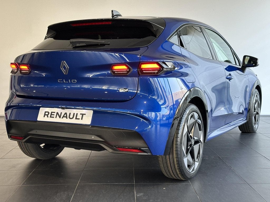 Renault Clio 1.8 Hybrid 160 techno UIT VOORRAAD LEVERBAAR |, Auto's, Renault, Stof, 4 cilinders, Met garantie (alle), Blauw