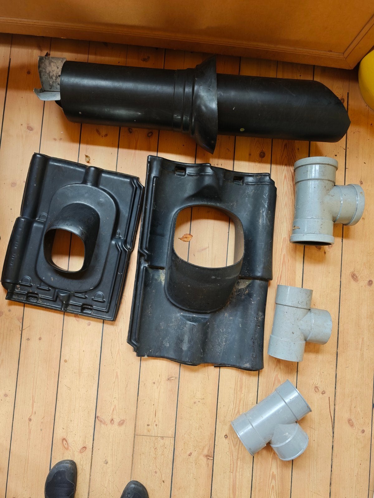 Diverse dakdoorvoeren en PVC afvoerbuizen cv ketel riool, Ophalen, Afvoer, Gebruikt, Pvc