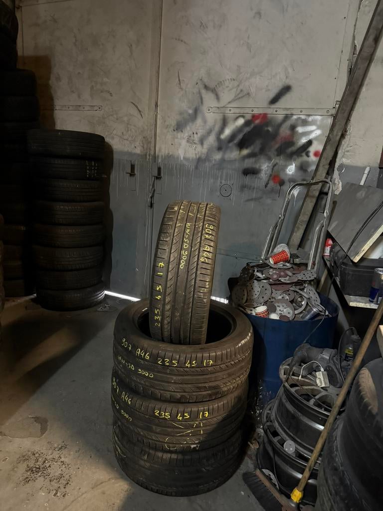 235/45R17 2354517 CONTİNENTAL 5,5mm (inclusief monteren), Ophalen, Gebruikt, 17 inch, 235 mm