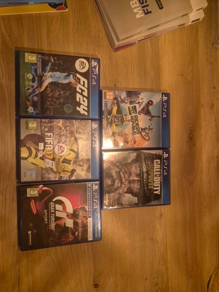 PS4 Games (ook speelbaar op PS5), Gebruikt, Overige genres, Ophalen of Verzenden, Eén computer