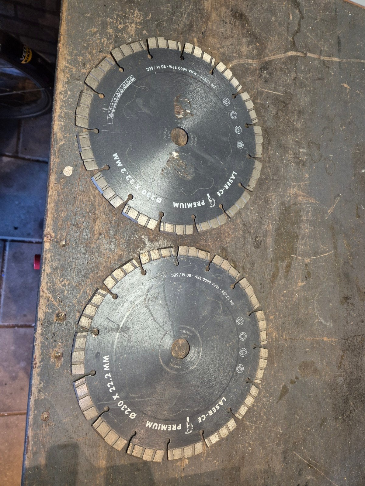 2 nieuwe diamant schijven, Ophalen of Verzenden, Nieuw, 1000 watt of meer, Haakse handslijpmachine
