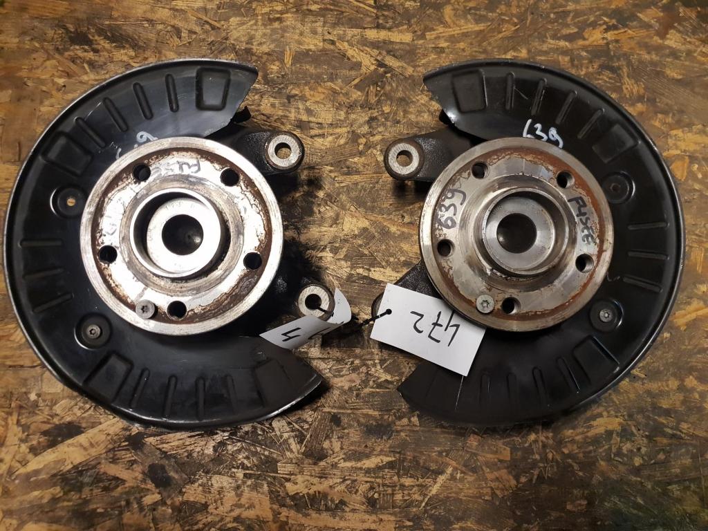 Fusee stukken Mercedes W639 Vito links en rechts wiellager, Auto-onderdelen, Ophanging en Onderstel, Gebruikt, Mercedes-Benz, Niet ingevuld