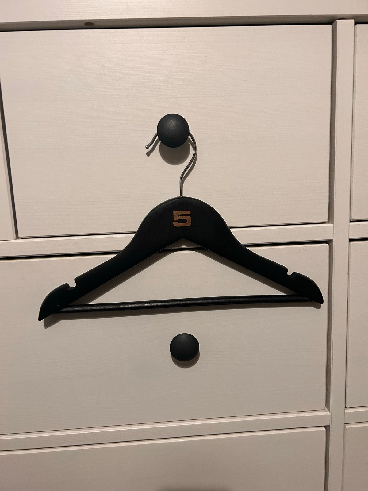 21x Kledinghangers Loods 5 Zwart baby/kids, Zwart, Ophalen, Zo goed als nieuw