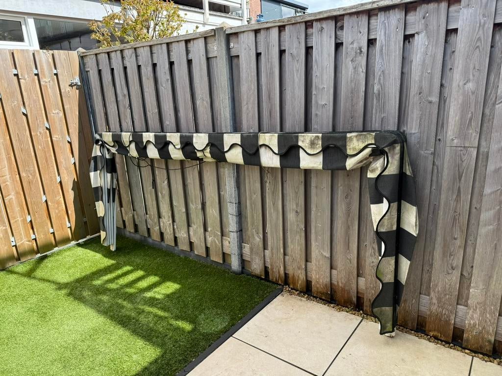 Gratis Jaren 30 zonnescherm zsm ophalen, Tuin en Terras, Ophalen, Minder dan 3 meter, Hout, 1 tot 2 meter