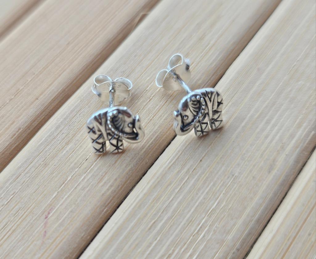 Sterling zilveren olifant oorbellen, Nieuw, Ophalen of Verzenden, Knopjes of Stekers, Zilver