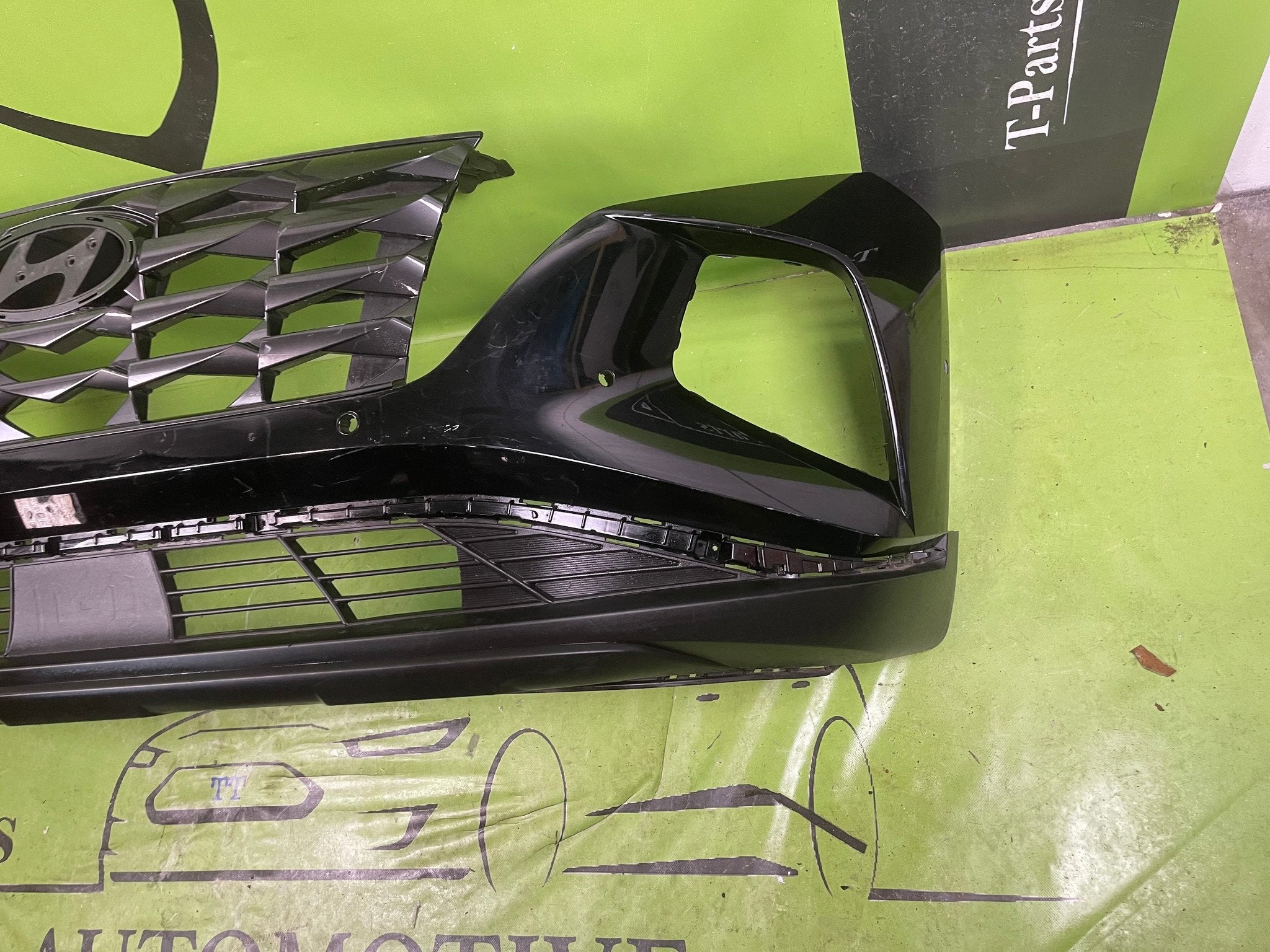 hyundai tucson voorbumper bumper, Auto-onderdelen, Info@fabrikant.eu, Fabrikantstraat 1
1000 AA  Amsterdam, NL, Ophalen of Verzenden