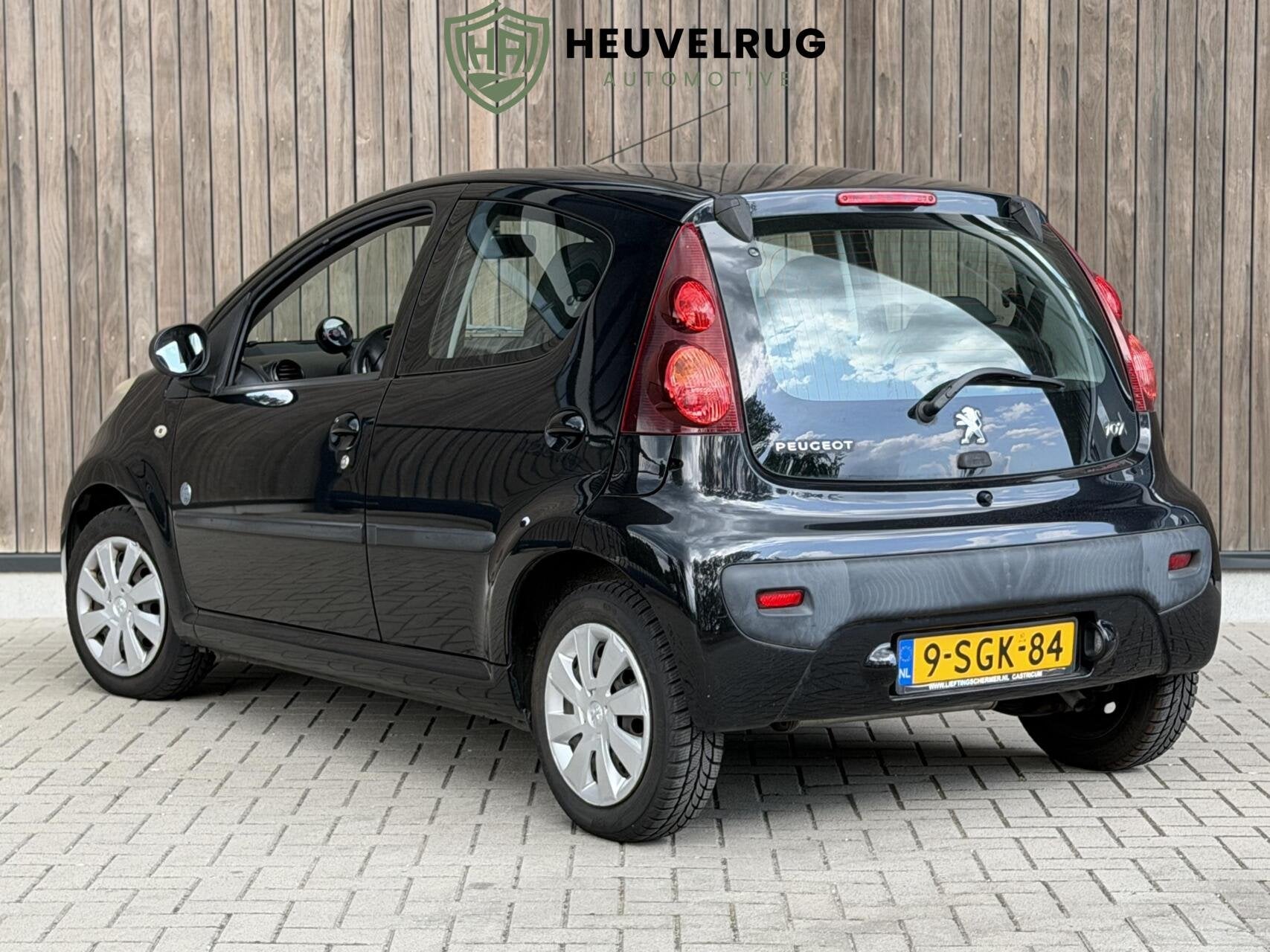 Peugeot 107 1.0 Envy AIRCO | ELEK.RAMEN | FACELIFT, Auto's, Voorwielaandrijving, Euro 5, Gebruikt, 4 stoelen