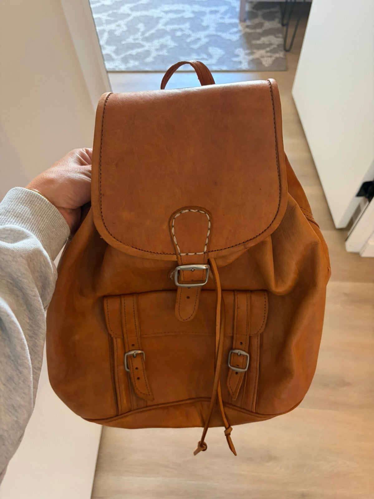Leren rugtas uit Marrakech – Handgemaakt – Cognackleur, Ophalen, Zo goed als nieuw, Overige merken, 30 tot 45 cm