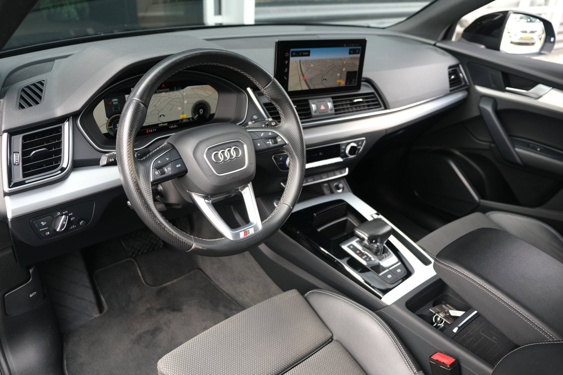 Audi Q5 50 TFSI e Quattro 299PK S-line Leder Navi Led Pdc Cr, Automaat, Gebruikt, Zwart, 4 cilinders