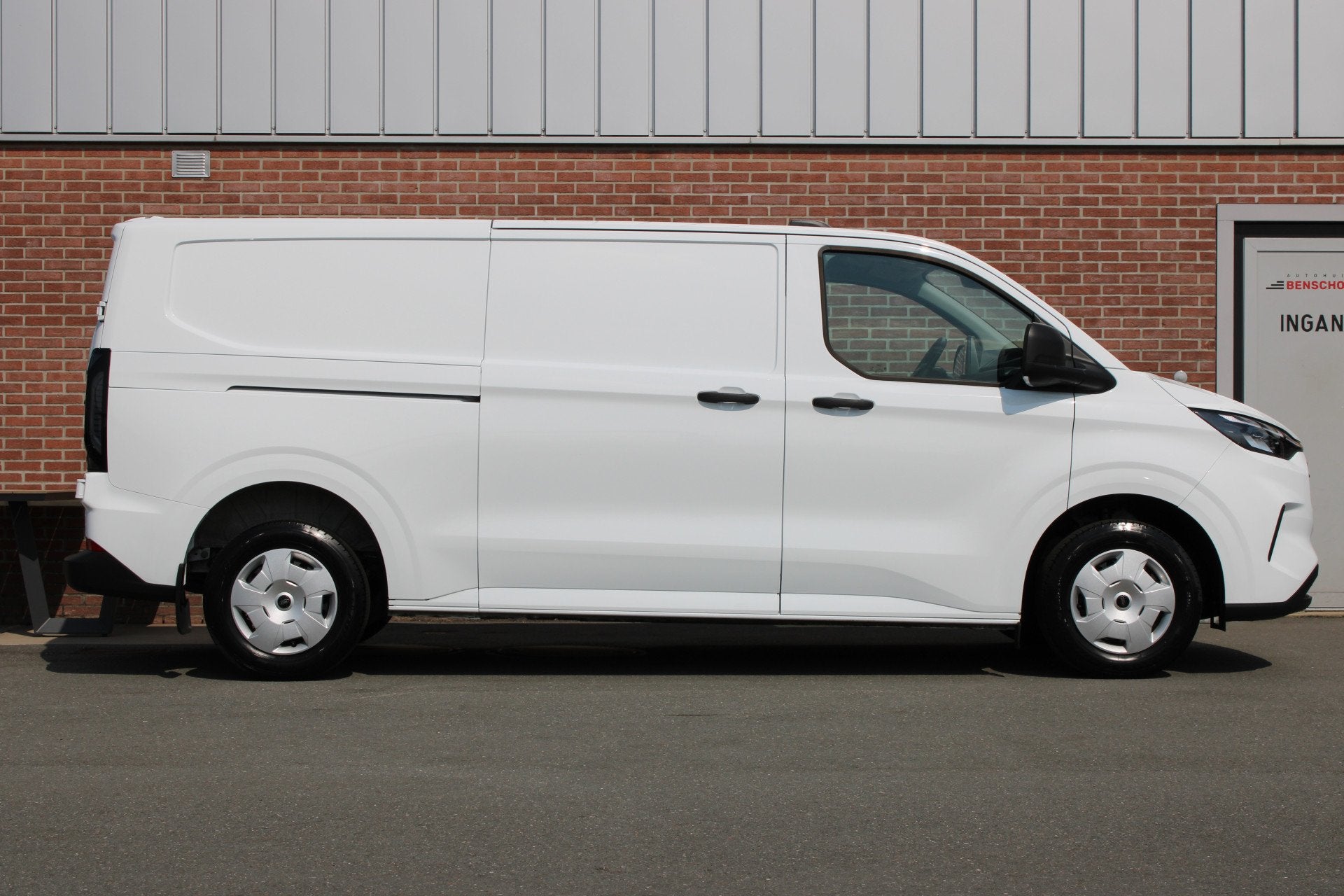 Ford Transit Custom 300 2.0 TDCI L2H1 136PK Trend |CAMERA|CR, Voorwielaandrijving, 136 pk, Gebruikt, 4 cilinders