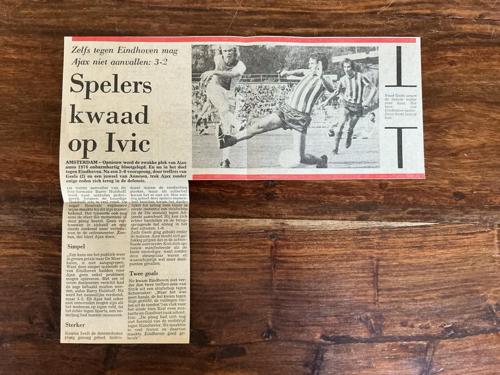 Voetbal krantenartikel Ajax Eindhoven september 1976 Geels ., Verzamelen, Tijdschriften, Kranten en Knipsels, Knipsel(s), Ophalen of Verzenden
