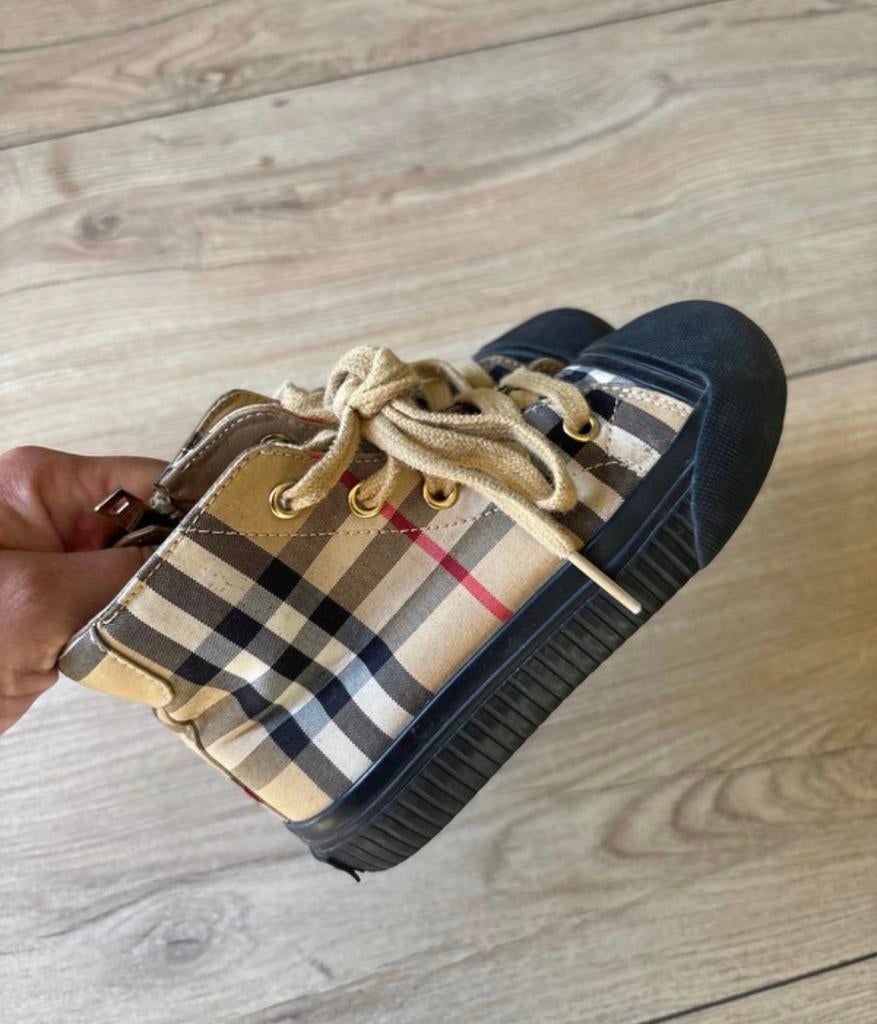 Orginele burberry schoenen maat 26 boy, Ophalen of Verzenden, Zo goed als nieuw, Jongen, Schoenen