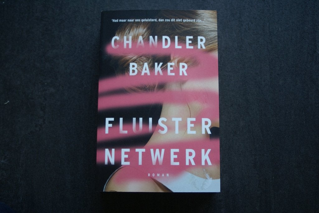 FLUISTERNETWERK......... Chandler Baker....., Boeken, Ophalen of Verzenden, Zo goed als nieuw