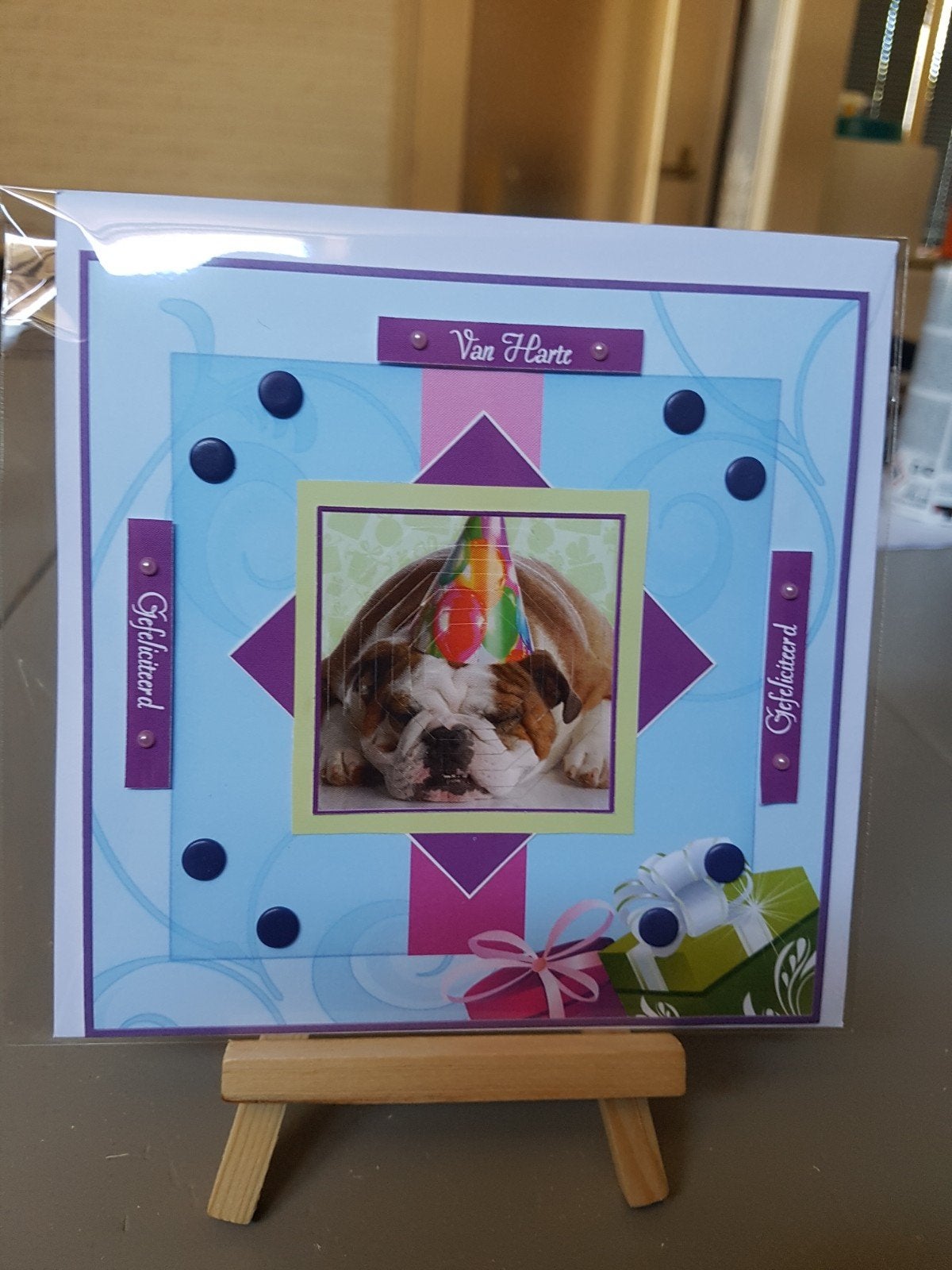 Kaartje verjaardag hond met feestmuts (bulldog), Ophalen of Verzenden, Nieuw, Overige thema's