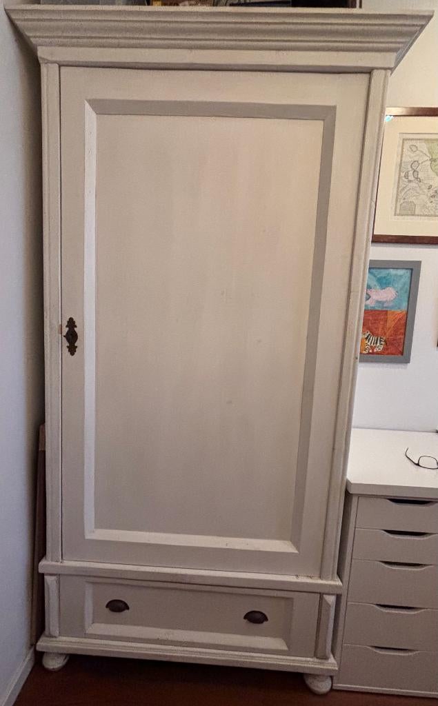 Massief grenen kledingkast, Gebruikt, 100 tot 150 cm, Klassiek en staat ook goed in een modern interieur, 50 tot 75 cm