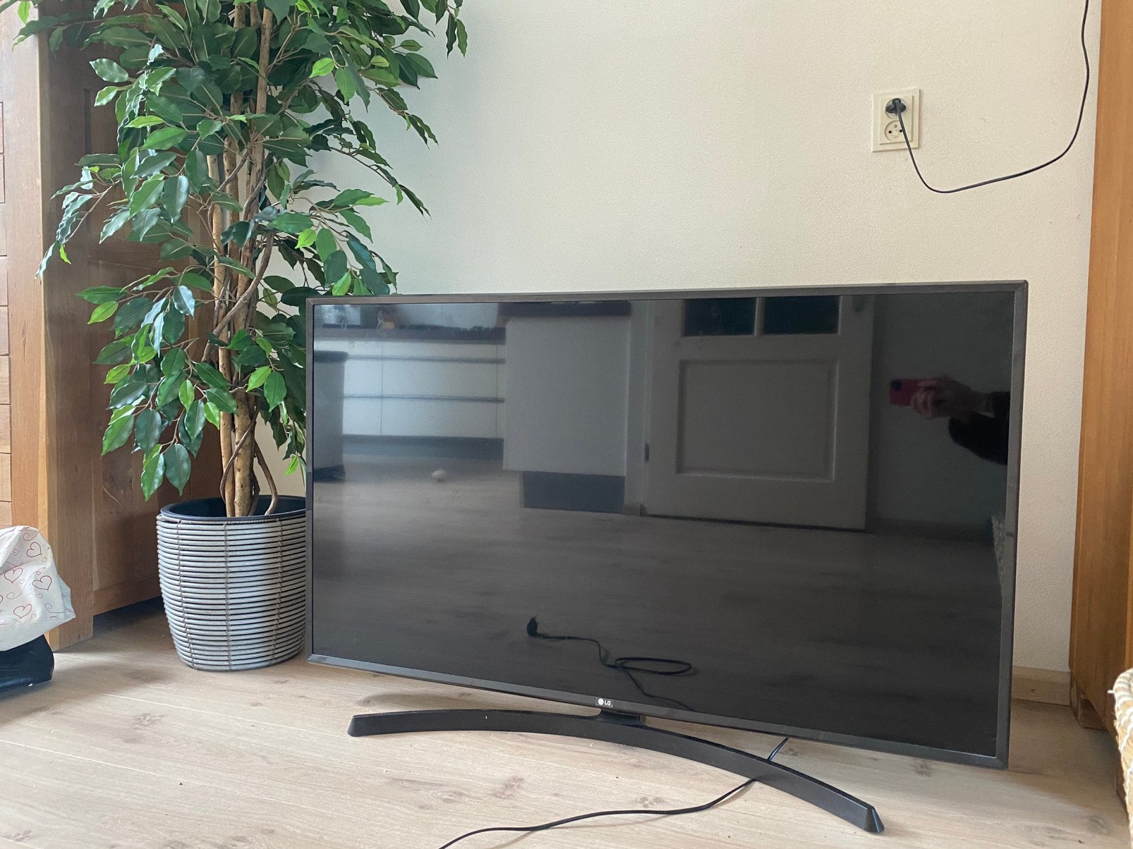 LG televisie 49 inch, Huis en Inrichting, Ophalen, Zo goed als nieuw, 25 tot 50 cm, Minder dan 100 cm