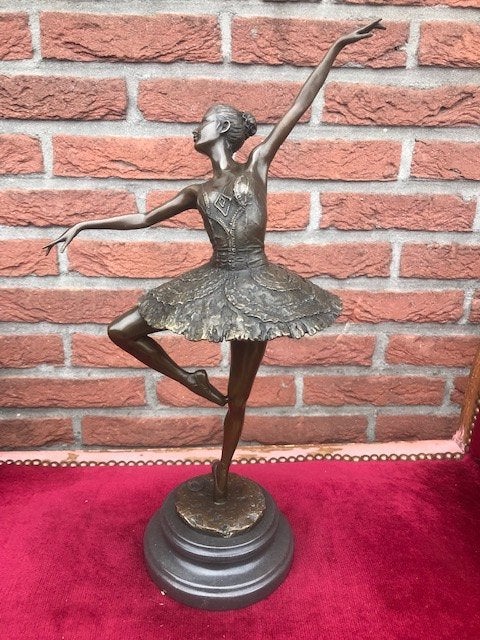 groot bronzen kwaliteitsbeeld van een ballerina, Ophalen of Verzenden, Brons, 20 - 50 cm, Beeld