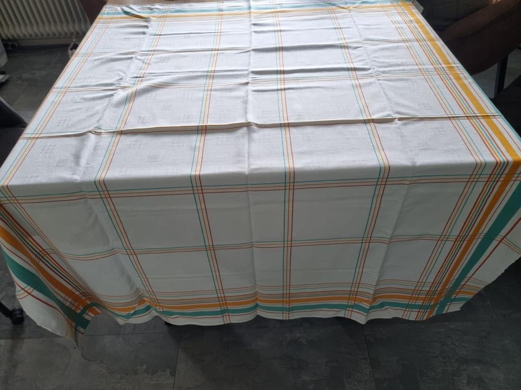 Mooi vintage tafellaken., Antiek en Kunst, Antiek | Kleden en Textiel, Ophalen of Verzenden