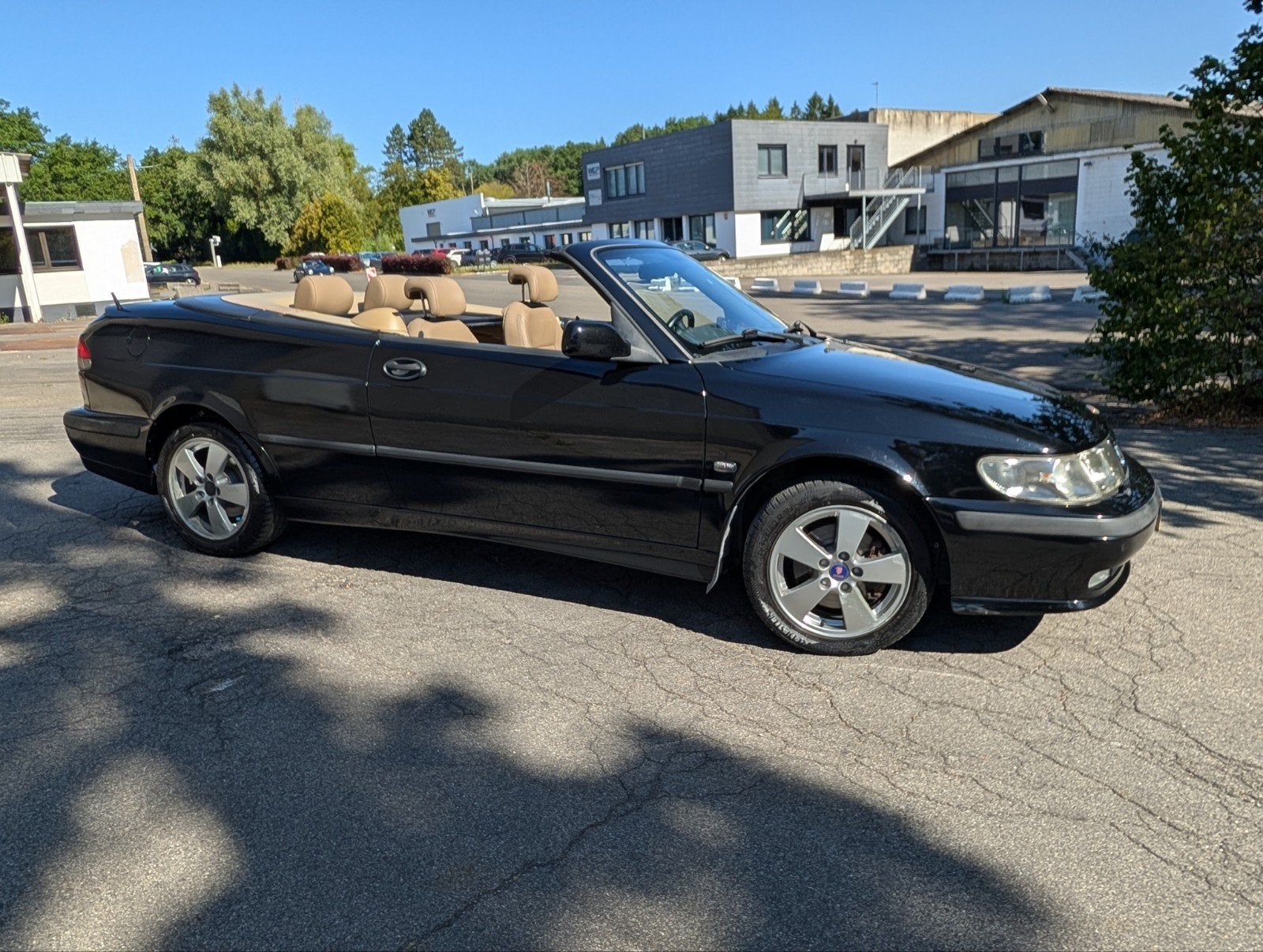 Saab 9-3 2.0 Turbo Cabrio AUT 2002 Zwart 189.567 km N.A.P, Auto's, 4 cilinders, Cabriolet, 4 stoelen, Zwart